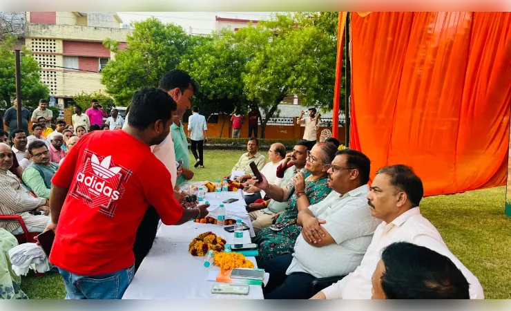 कॉल्विन के पास अवैध मीट की दुकानों की महापौर से शिकायत,कार्रवाई के दिए निर्देश
