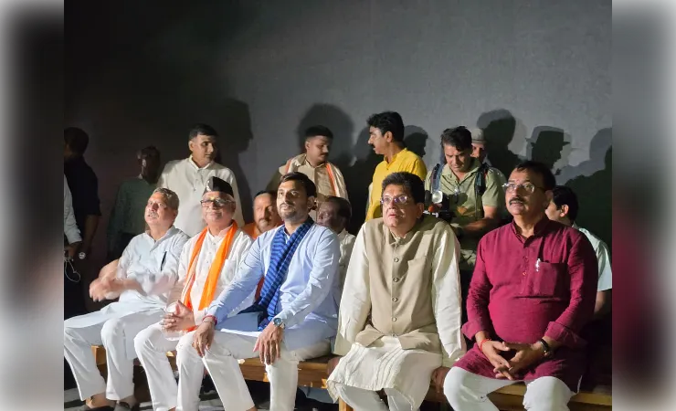 लखनऊ के राष्ट्रीय प्रेरणा स्थल पहुंचे केंद्रीय मंत्री पीयूष गोयल, किया वृक्षारोपण