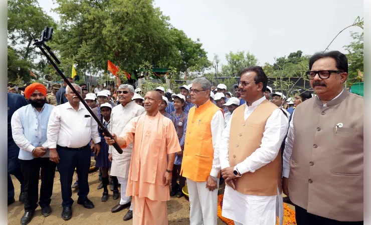 कुकरैल वन क्षेत्र में फर्राटा भरते वाहनों ने दिया पर्यावरण प्रदूषण का संदेश!