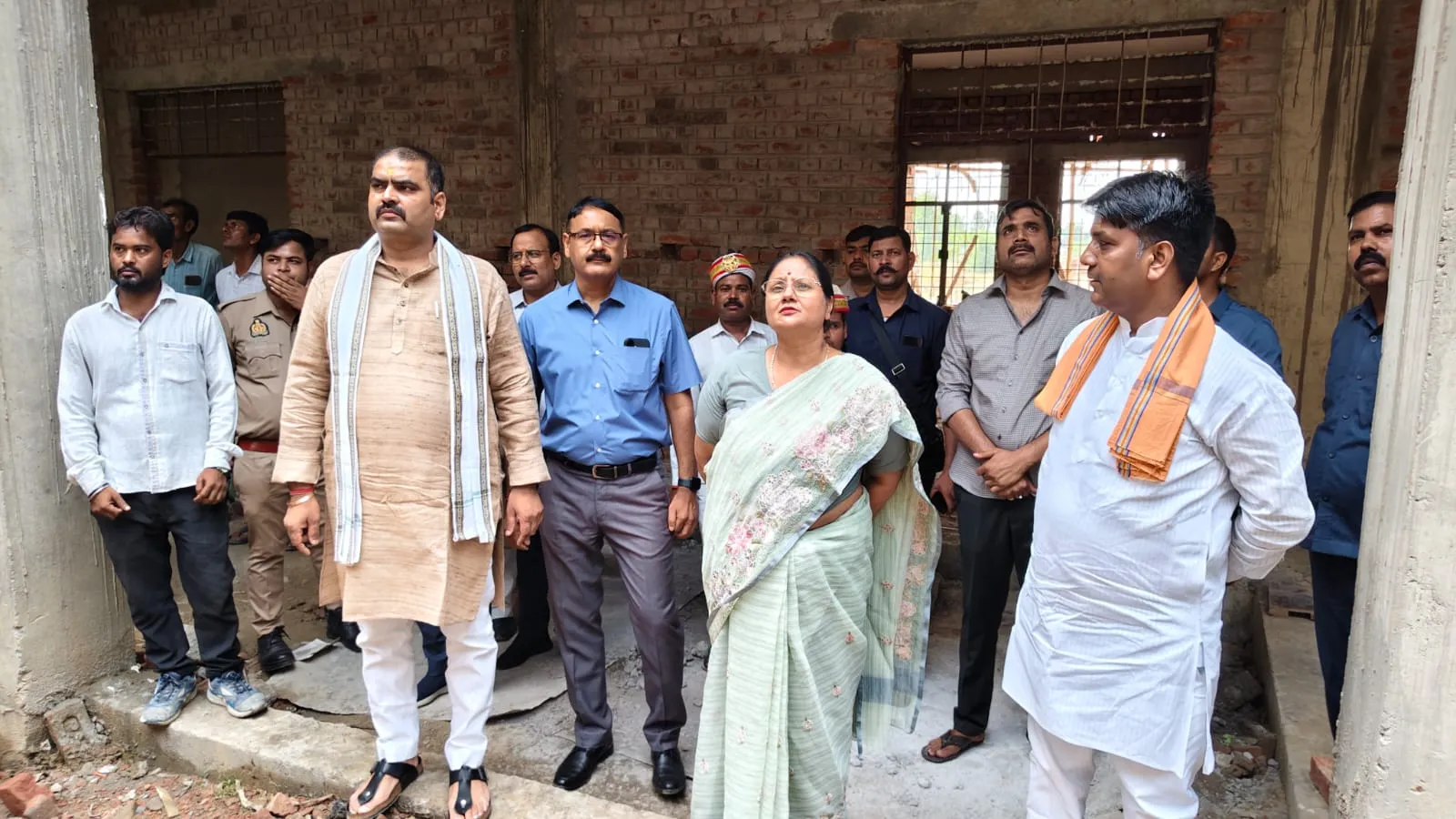 नवनिर्मित मुख्यमंत्री आवासीय कंपोजिट विद्यालय का किया गया निरीक्षण
