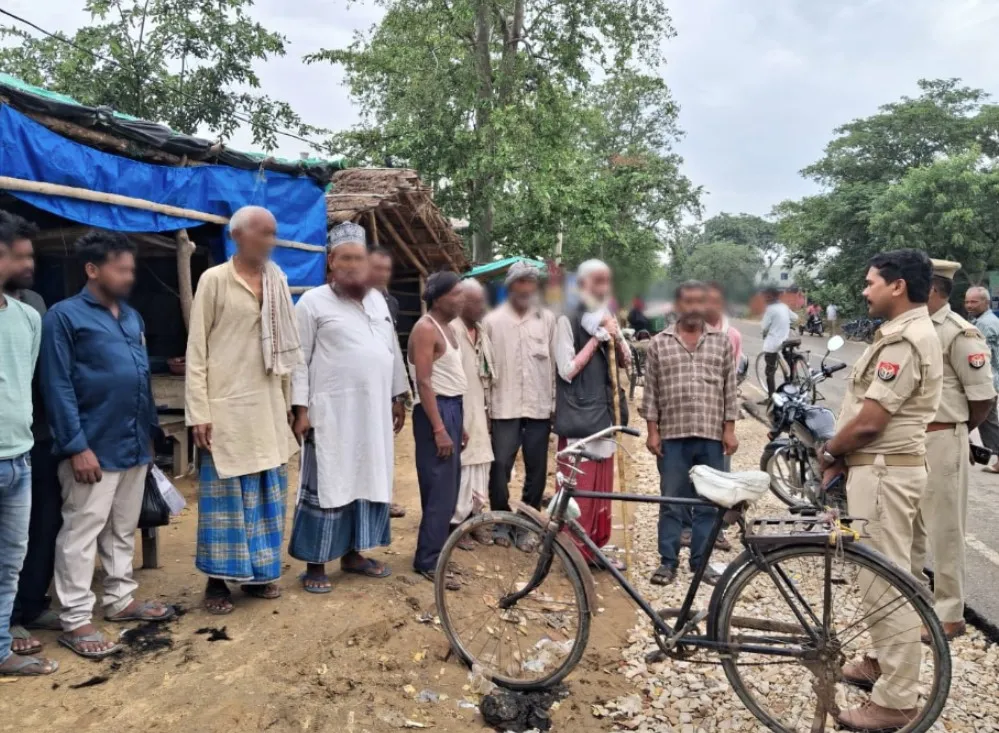 कम्युनिटी पुलिसिंग यूनिट द्वारा वृद्धजनों एवं दिव्यांगजनों को सरकारी योजनाओं की दी गई जानकारी