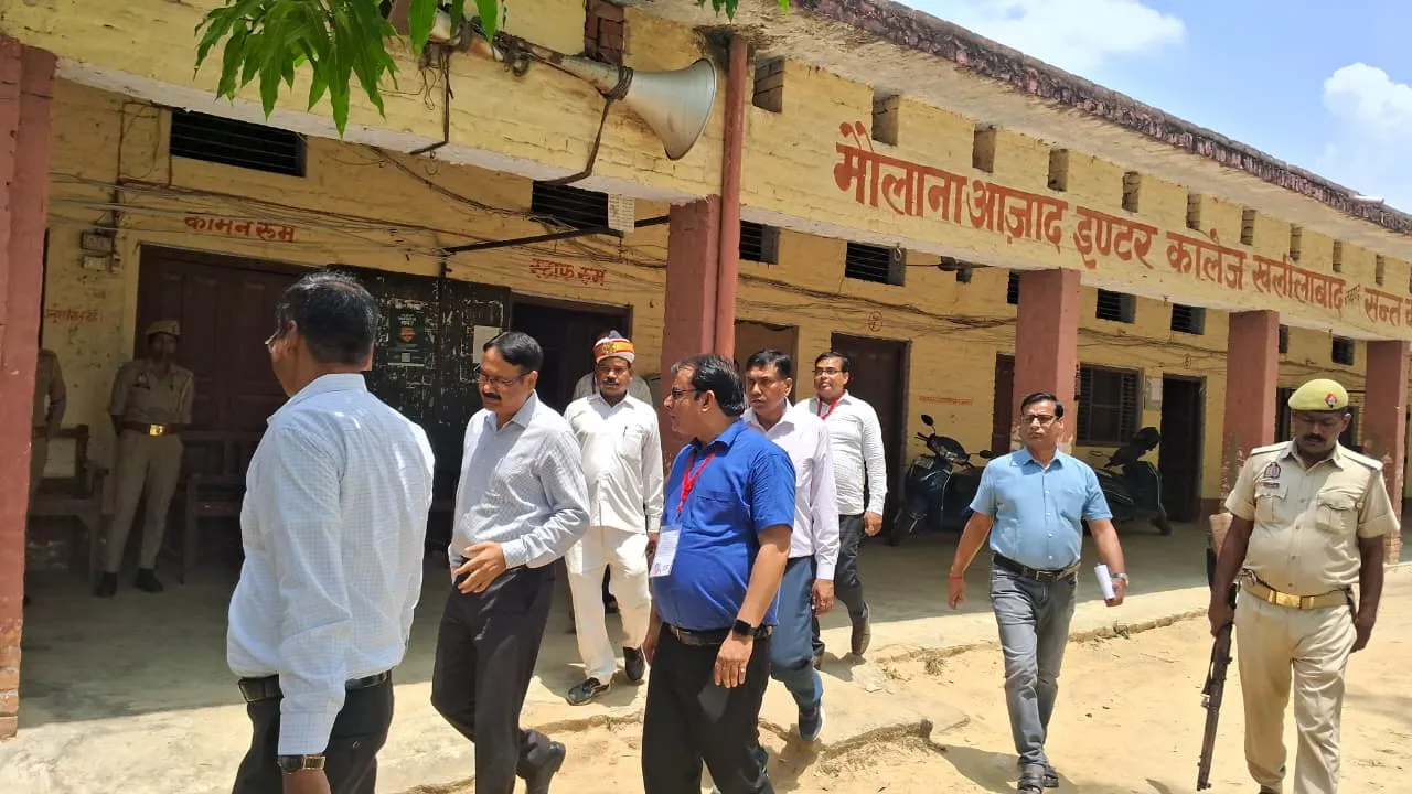डीएम द्वारा उत्तर प्रदेश लोक सेवा आयोग परीक्षा संचालन का किया गया निरीक्षण
