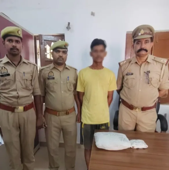 पुलिस द्वारा 1.2 किलोग्राम अवैध गाँजा के साथ अभियुक्त को किया गया गिरफ्तार