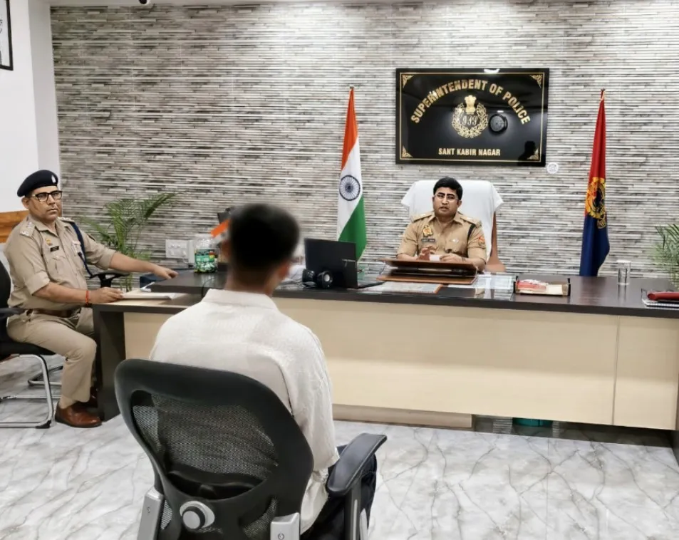 पुलिस अधीक्षक द्वारा जनसुनवाई में शिकायतकर्ताओं की सुनी गयी समस्याएं