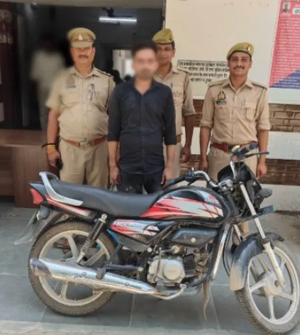 चोरी की 01 एचएफ डीलक्स मोटरसाइकिल के साथ  01 अभियुक्त को किया गया निरुद्ध