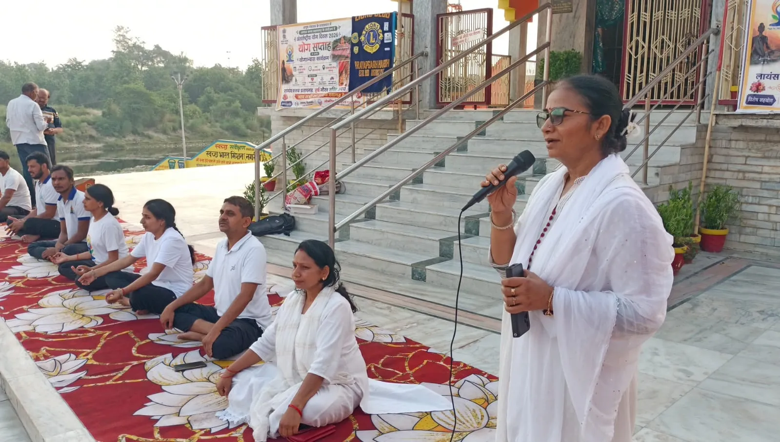 अन्तर्राष्ट्रीय योग दिवस को सफल बनाने हेतु मां बेल्हा देवी मंदिर धाम में योगाभ्यास प्रशिक्षण कार्यक्रम सम्पन्न                 