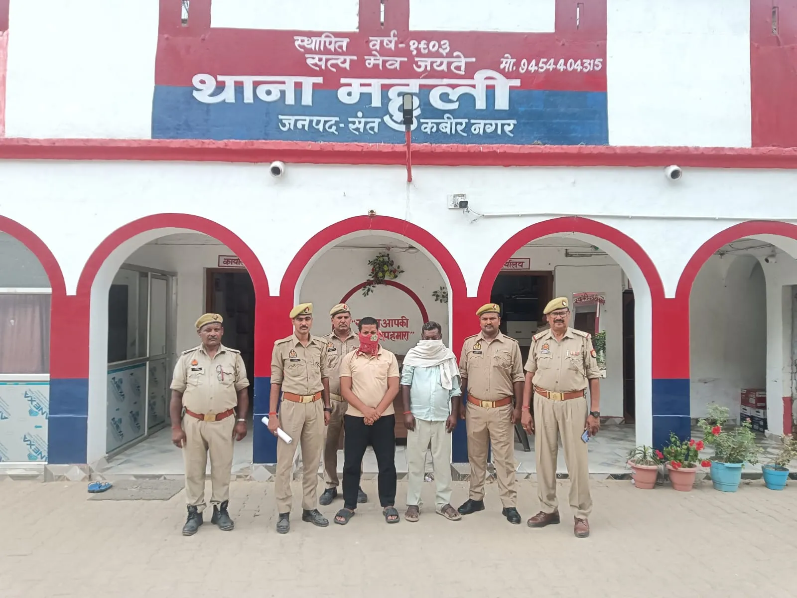 गैंगेस्टर एक्ट में वांछित 02 अभियुक्तो को किया गया गिरफ्तार