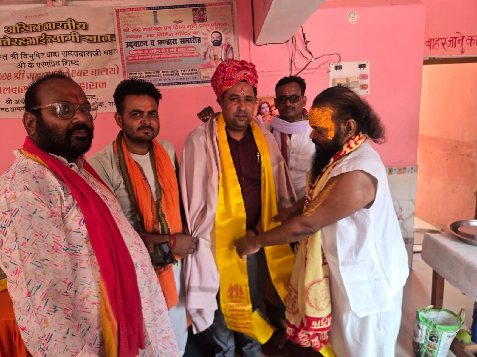 ज्येष्ठ माह के अंतिम बड़े मंगलवार पर राम जानकी हनुमान मंदिर में उमड़ा श्रद्धा का सैलाब