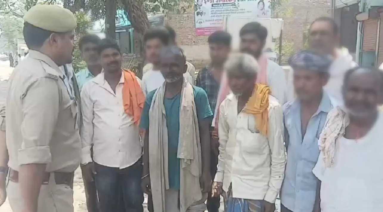 कम्युनिटी पुलिसिंग यूनिट द्वारा, सरकारी योजनाओं की दी गई जानकारी