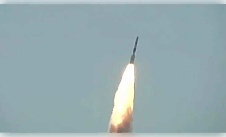 अंतरिक्ष में भारत का बढ़ा मान, एक साथ 20 उपग्रह भेजकर इसरो ने रचा इतिहास