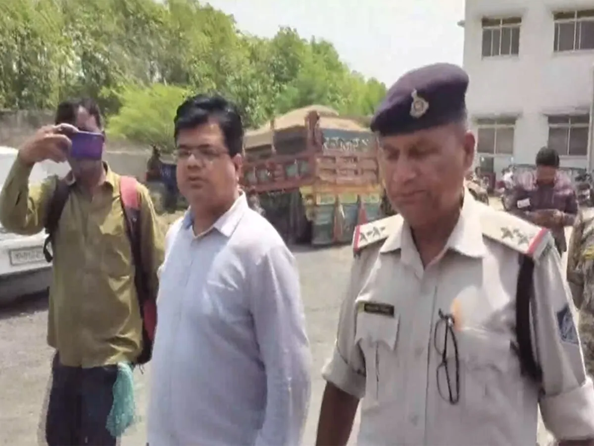 महिला से यौन शोषण के आरोप में डिप्टी कलेक्टर गिरफ्तार