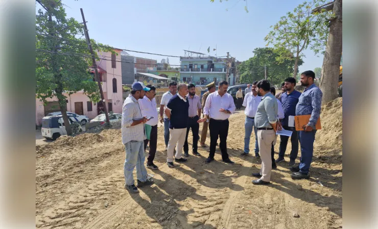 पक्का पुल से सीतापुर रोड तक 15 मीटर चौड़ी होगी बंधा रोड, एलडीए वीसी ने दिये निर्देश