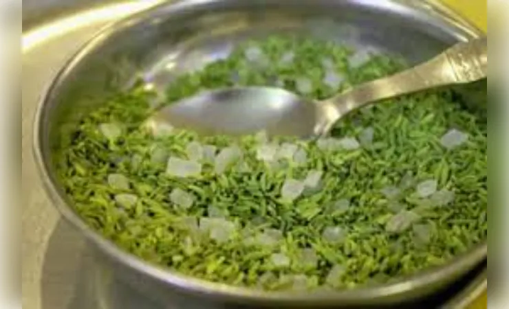 खाने के बाद सौंफ मिश्री खाने से क्या होता है?
