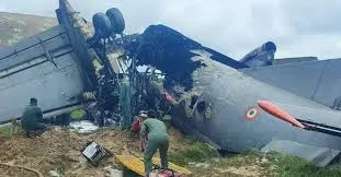 वायुसेना का प्लेन क्रैश 5 की मौत, को-पायलट बचा