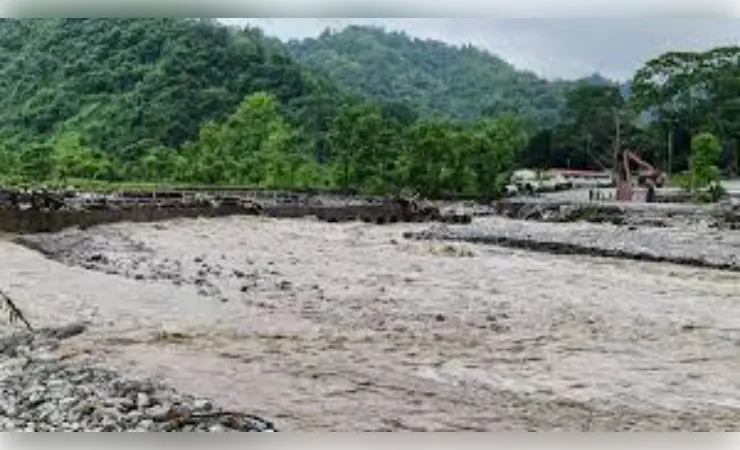  चटक धूप ने  पहाड़ की बढ़ाई उमस, आज राहत के आसार