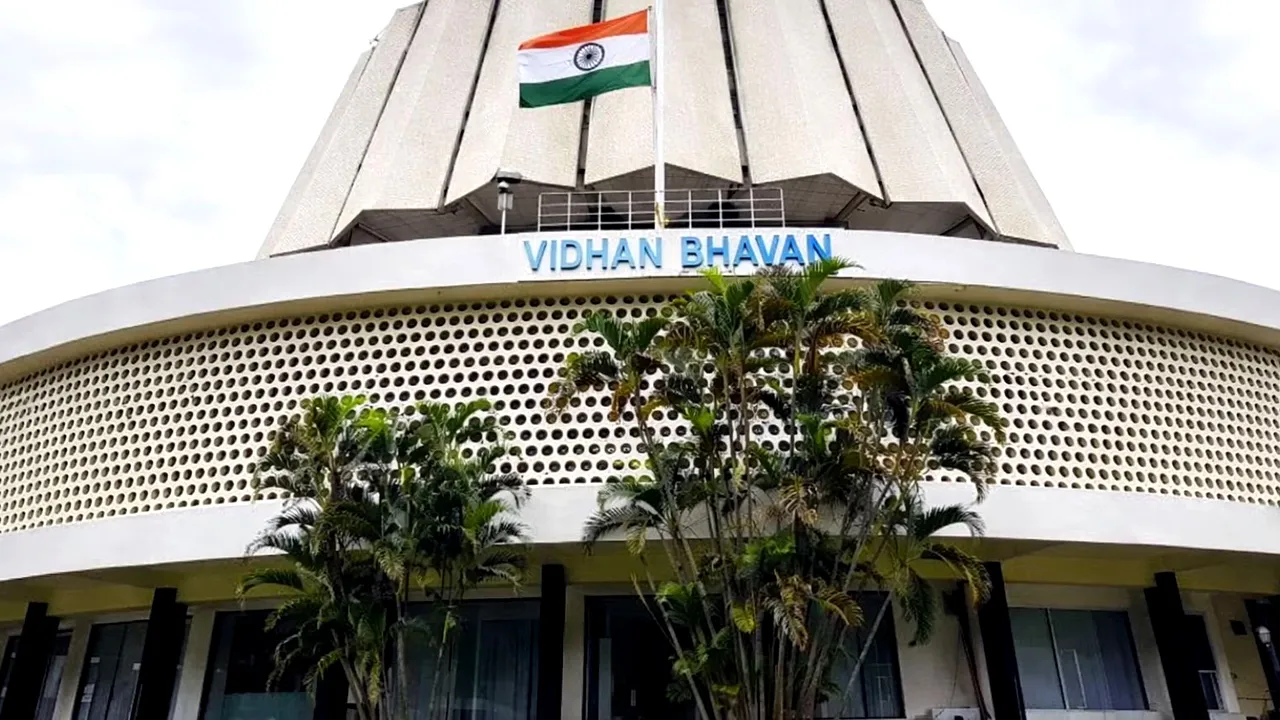 महाराष्ट्र विधानमंडल मानसून सत्र में सत्ता पक्ष और विपक्ष के बीच होगी सीधी टक्कर!