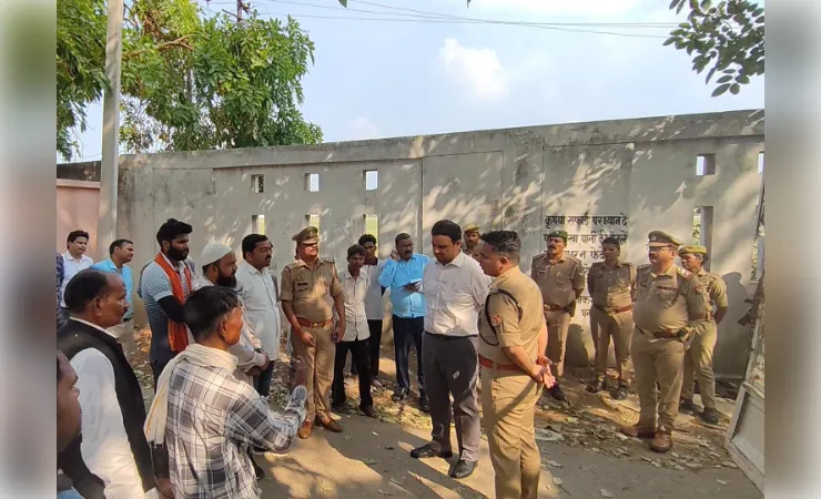 भीषण सड़क हादसा: बाइक सवार समेत एक ही परिवार के तीन सदस्यों की मौत