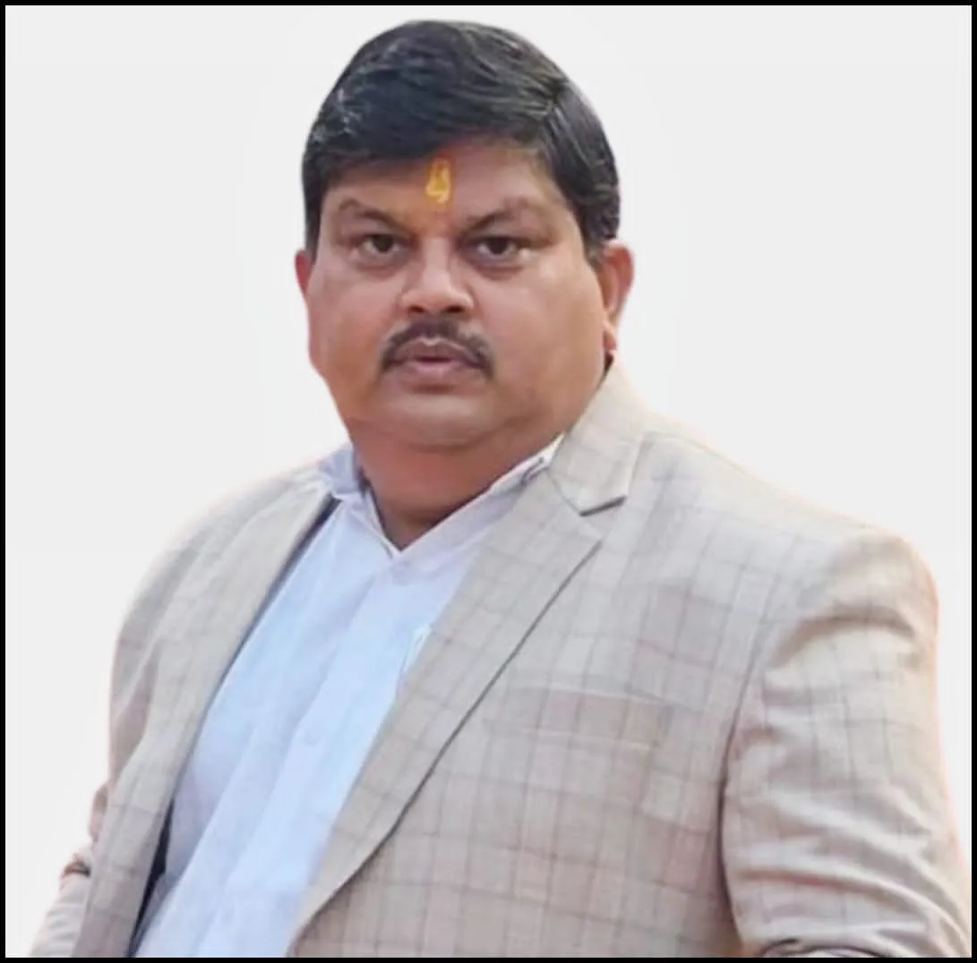आयुष्मान सुविधा का इंतजार,संविदा कर्मचारियों ने लगाई गुहार 