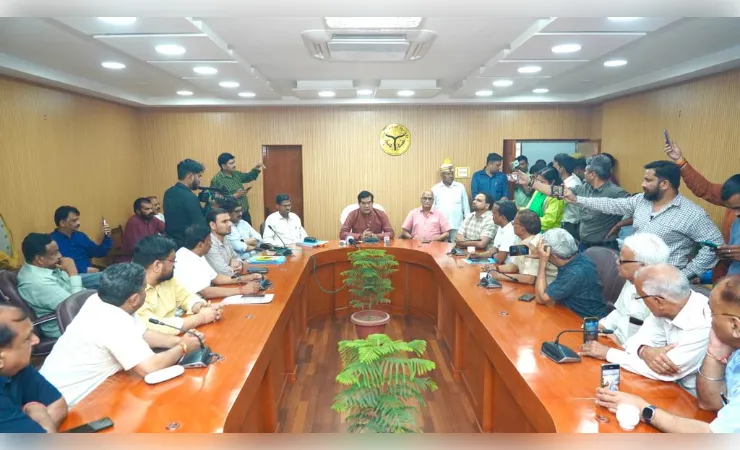 समिति ने पावर कॉरपोरेशन को सौंपा ज्ञापन, ऊर्जा मंत्री के निर्देशों का पालन न होने से आक्रोश