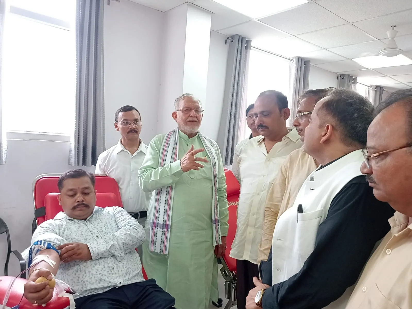 रक्तदान महादान में सभी की सहभागिता जरूरी: सुरेश खन्ना 