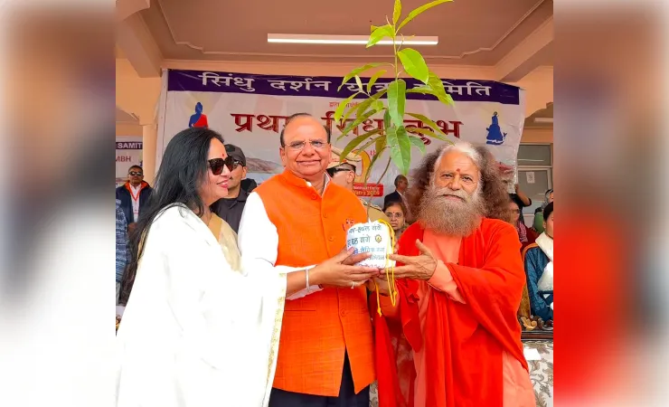 लेह में प्रथम सिंधु कुंभ का भव्य शुभारंभ, 156 देशों के पवित्र जल से हुआ जलाभिषेक