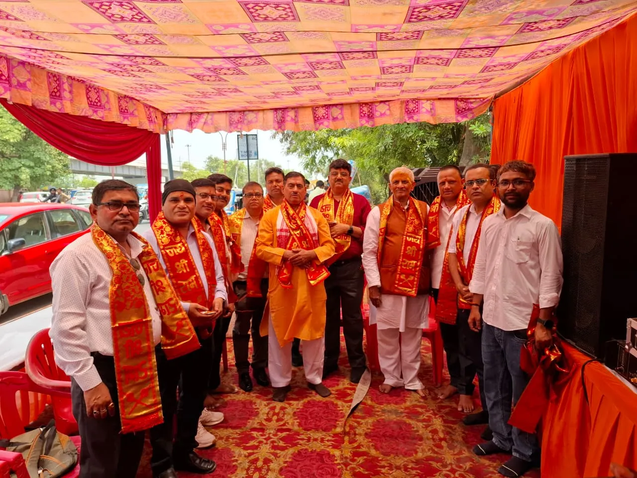 केजीएमयू के आर.ए.एल.सी. परिसर में भंडारे का आयोजन 
