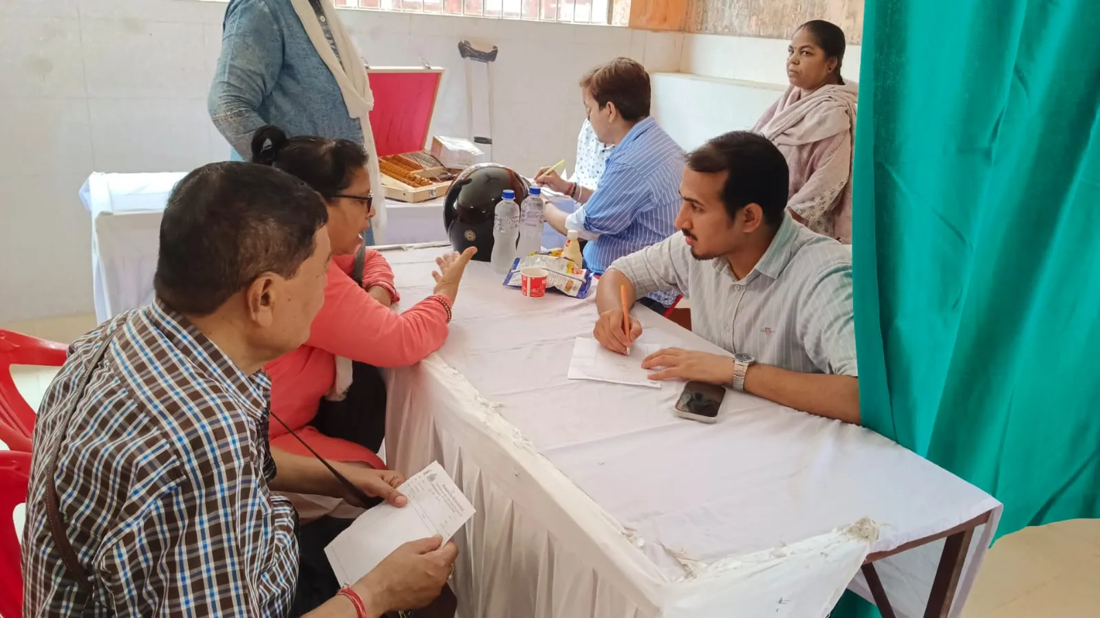 निशुल्क स्वास्थ्य शिविर का आयोजन 