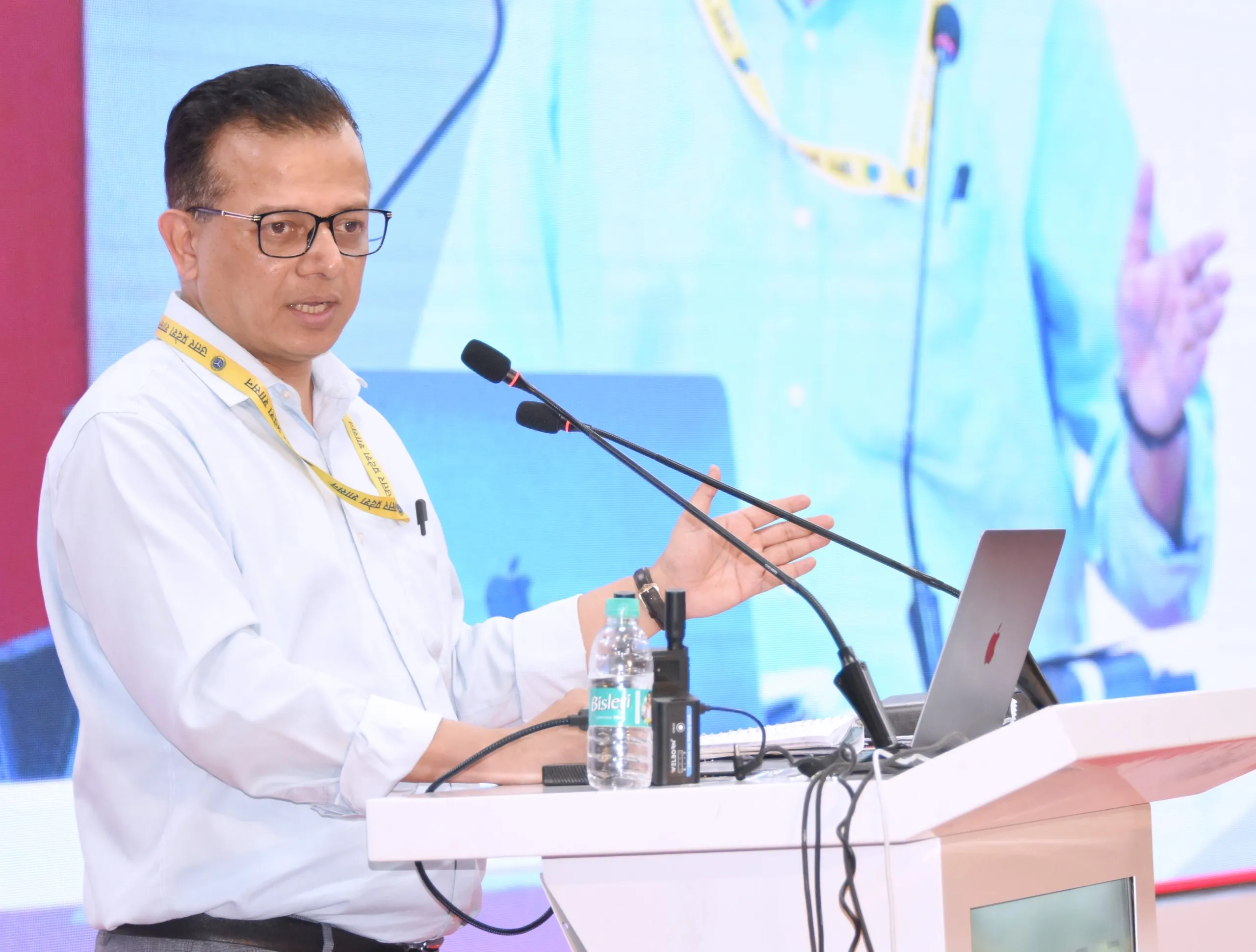 अपर मुख्य सचिव ने शिक्षकों से किसा संवाद 