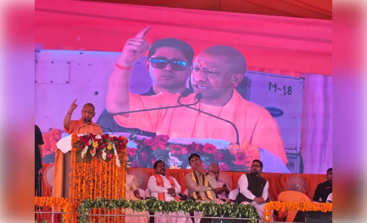 सीएम योगी ने ललितपुर को दी बड़ी सौगात, 221 विकास परियोजनाओं का लोकार्पण