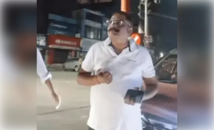 आईपीएस बनकर दुकानदार पर झाड़ा रौब, पुलिसकर्मियों से कहा सैल्यूट करो,गिरफ्तार