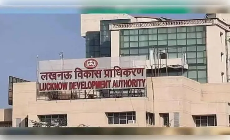 ज्ञानेंद्र वर्मा के तबादले को अलीगंज अग्निकांड से जोड़ने पर एलडीए ने दी सफाई