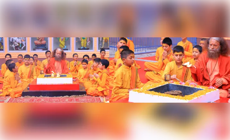 गुरु हरगोबिंद साहिब जी के प्रकाश पर्व पर परमार्थ निकेतन से दी गई शुभकामनाएँ