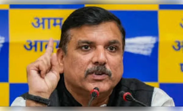 संजय सिंह का गंभीर आरोप ,2016 के आदेश के बावजूद नहीं ढहाई गई कोचिंग की इमारत