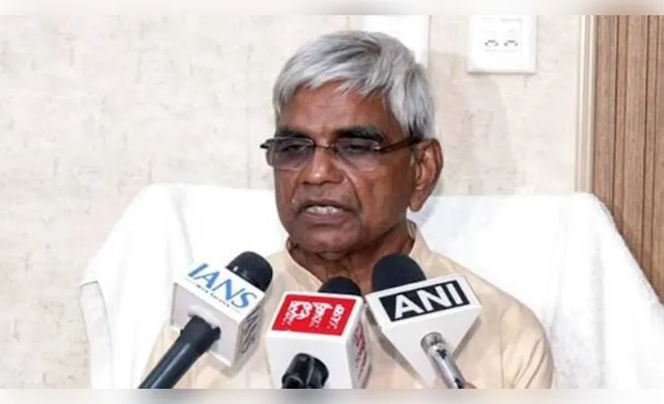 पूर्वी उत्तर प्रदेश के क्षेत्र संघचालक हैं श्री राम जन्मभूमि तीर्थ क्षेत्र ट्रस्ट के अंतरिम महासचिव कृष्ण मोहन