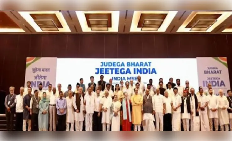 एक्सक्लूसिव: दिल्ली में साथ... फतेहपुर में अलग! इंडिया गठबंधन की जमीनी हकीकत पर उठे बड़े सवाल