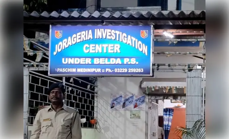 दांतन के अमरदा में पुलिस का छापा, भारी मात्रा में अवैध मदिरा जब्त