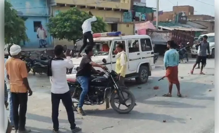 मीरजापुर : तीन मौतों के बाद कुदारन में बवाल, जाम के दौरान पुलिस-ग्रामीण आमने-सामने