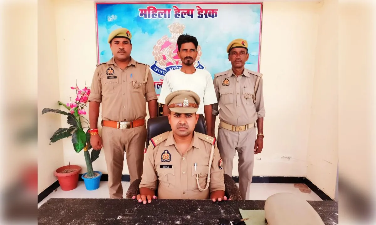 जालौन पुलिस ने 15 हजार के इनामी आरोपित को किया गिरफ्तार