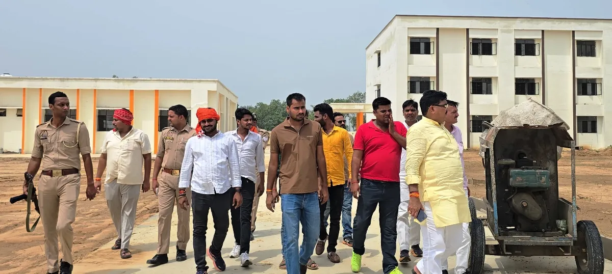 निर्माणाधीन विभिन्न परियोजनाओं का विधायक अजय सिंह ने किया निरीक्षण