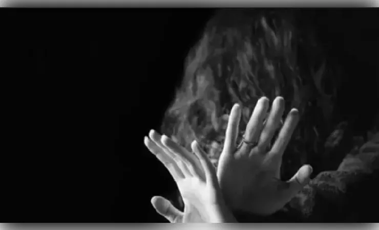 जंगल में प्रेमी संग घूमने गई नाबालिग प्रेमिका से गैंगरेप 