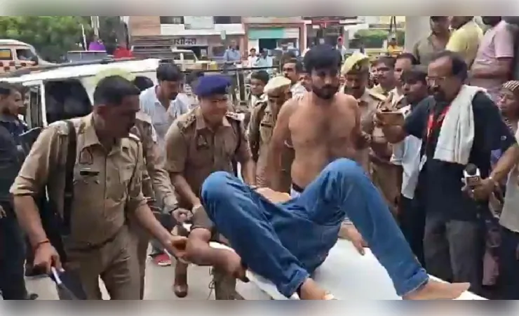 फिरोजाबाद में पुलिस और बदमाशों के बीच मुठभेड़, स्कूल में घुसे दो बदमाश ढेर, दो एसओजी जवान घायल
