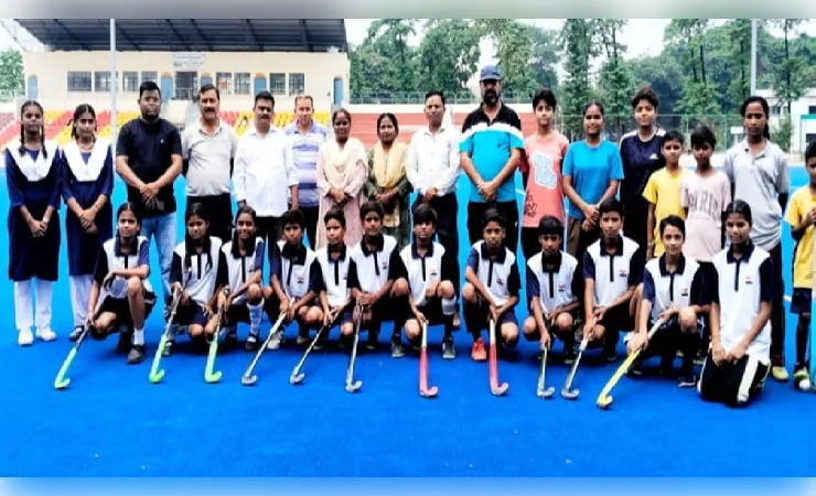 रामपुर की बालिकाओं ने मण्डलीय नेहरू हॉकी चैंपियन बनकर रचा इतिहास