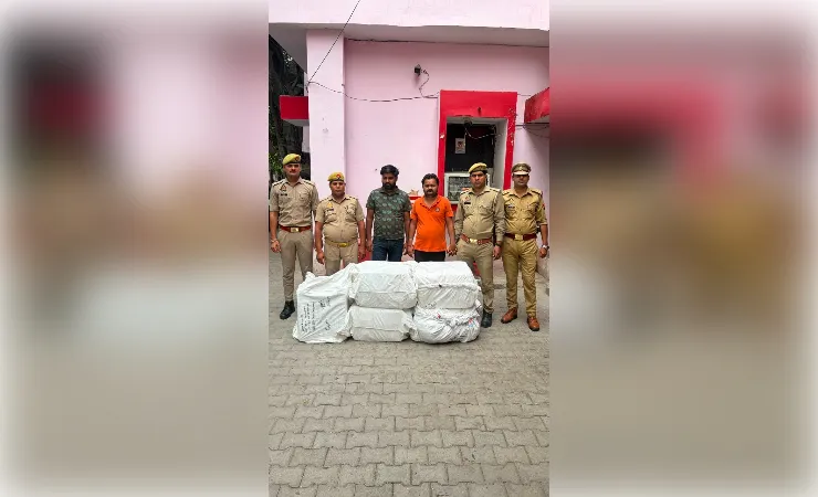 कानपुर में नकली सिगरेट का बड़ा भंडाफोड़, 6,000 डिब्बियां बरामद; सगे भाई गिरफ्तार