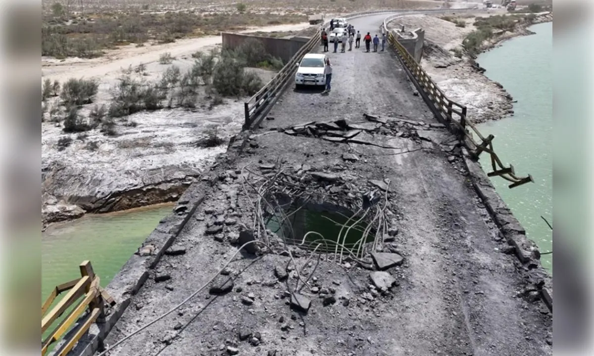होर्मुज जलडमरूमध्य में बढ़ा युद्ध का खतरा, ईरान-अमेरिका के ताजा हमलों से खाड़ी में तनाव