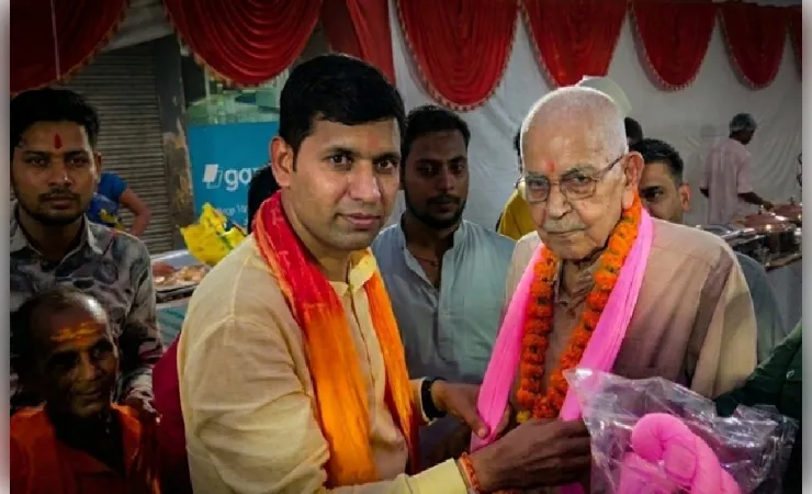  पनकी धाम स्टेशन के कायाकल्प की खुशी में जनसेवा की पहल : रवि बाजपेयी