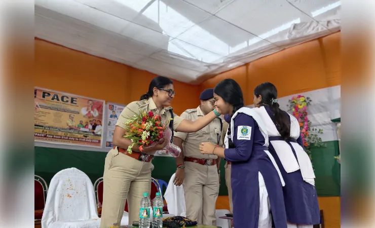 पश्चिम मेदिनीपुर में हादसे, धार्मिक आयोजन और जागरूकता अभियानों से दिनभर रही हलचल