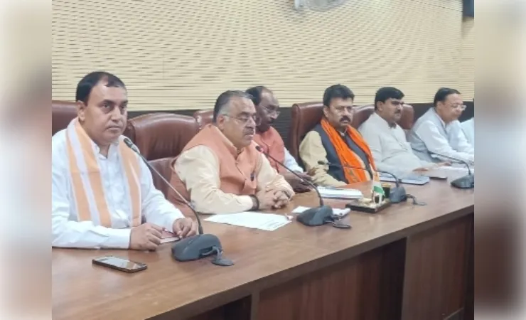 गुरु रविदास जयंती पर 131 कलशों में पहुंचेगी जन्मभूमि की पवित्र मिट्टी, गांव-गांव गूंजेगा समरसता का संदेश