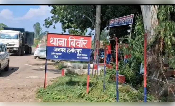 बंद मकान की खिड़की उखाड़कर 15 लाख की चोरी
