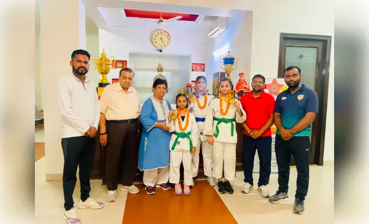 जूडो महाकुंभ स्टेट चैंपियनशिप में पदक जीत लौटे खिलाड़ियों का अभिनंदन