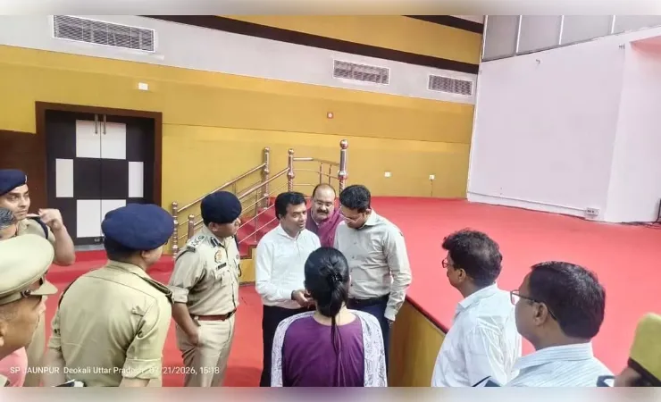 राज्यपाल के प्रस्तावित आगमन की तैयारियां तेज, डीएम-एसएसपी ने पूर्वांचल विश्वविद्यालय का लिया जायजा